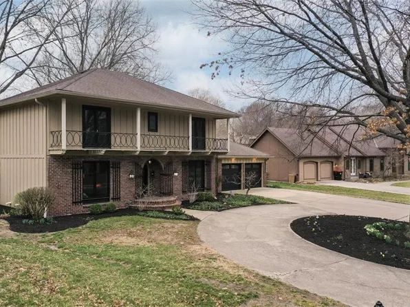 9507 W 104th St, Overland Park, KS 66212