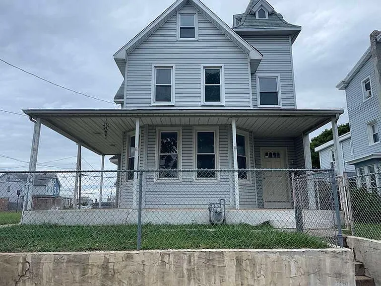 702 Market St — Photo 4