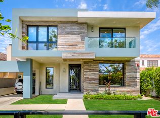321 S Oakhurst Dr, Beverly Hills, CA 90212