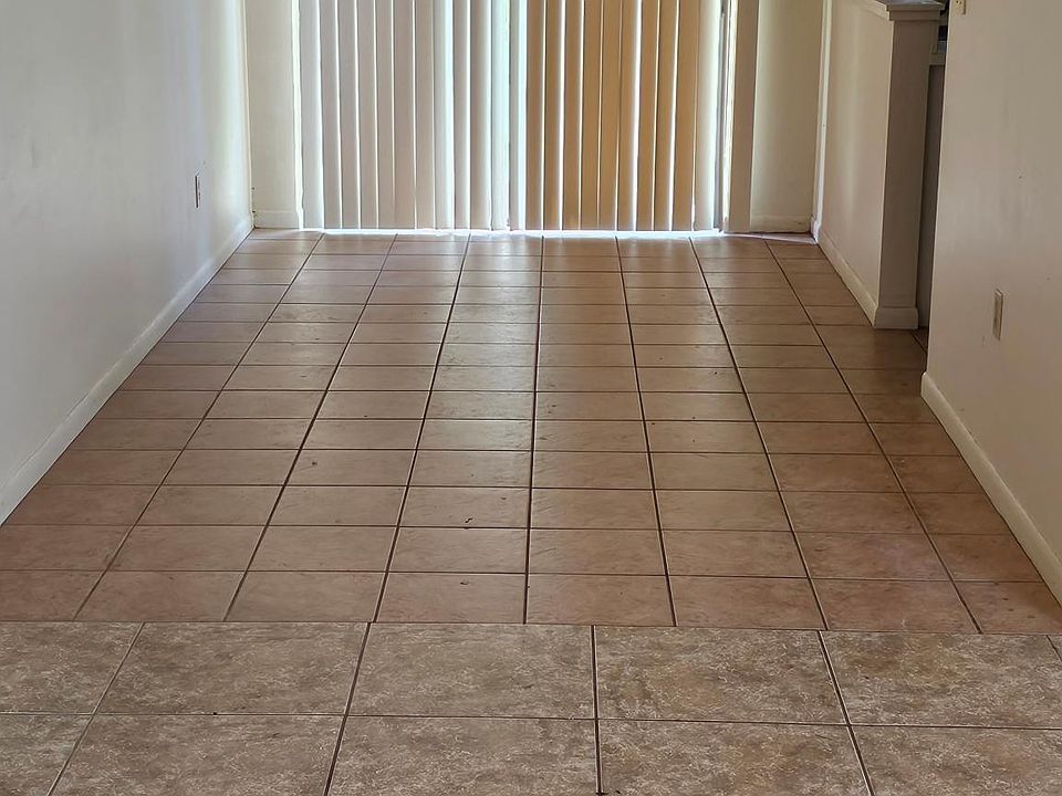 1st image of 385 W Stanford St