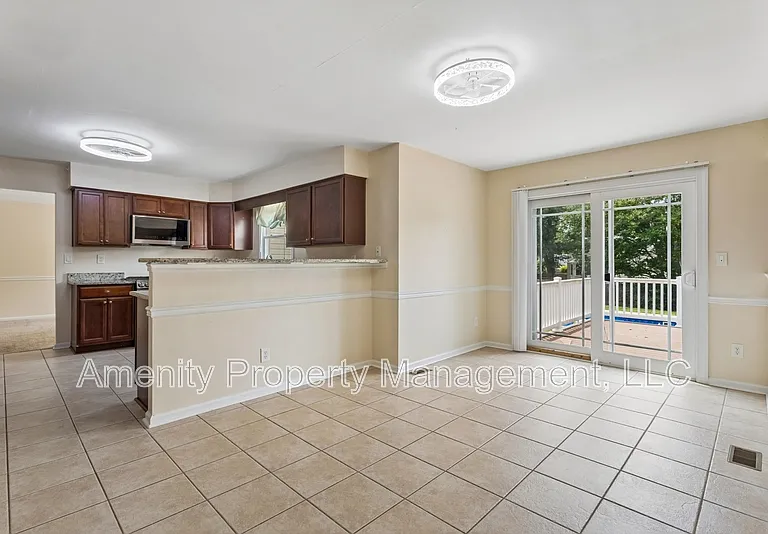 1012 Austenwood Ct — Photo 16