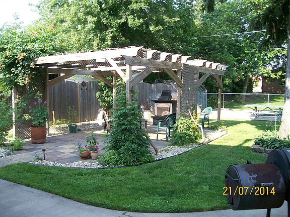 2nd image of 10719 S Komensky Ave