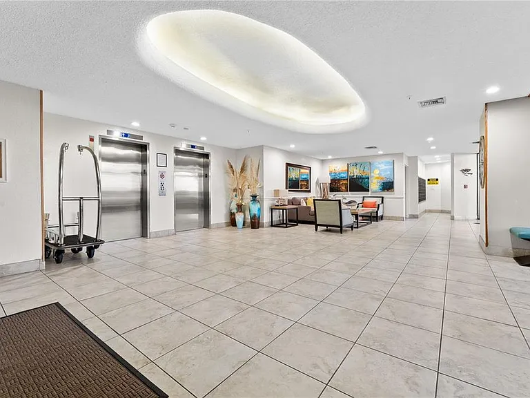 6287 Bahia Del Mar Cir #312 — Photo 39