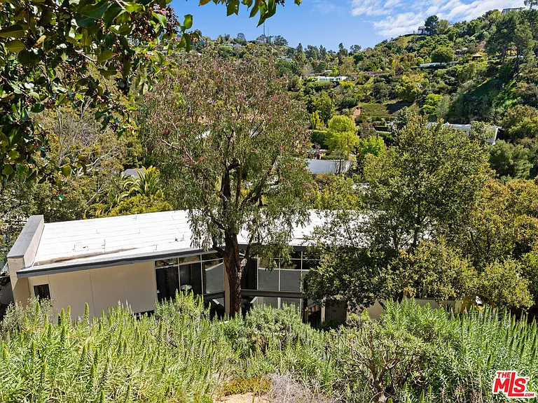 2207 Bowmont Dr — Photo 54
