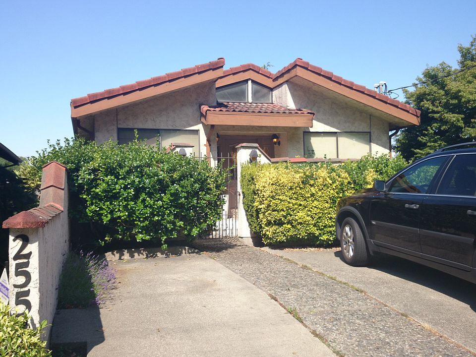 1st image of 2554 Gilman Dr W