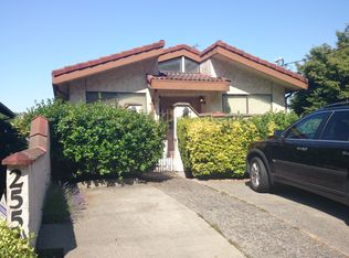 2554 Gilman Dr W, Seattle, WA 98119