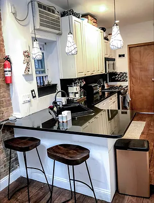 Rented by Compass | media 28