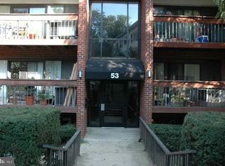 53 Skyhill Rd APT 101, Alexandria, VA 22314