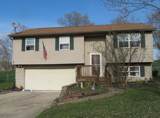 209 Sunset Dr, Aurora, IN 47001