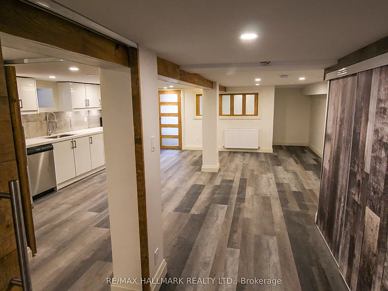 371 Saint Clarens Ave #BASEMENT — Photo 5