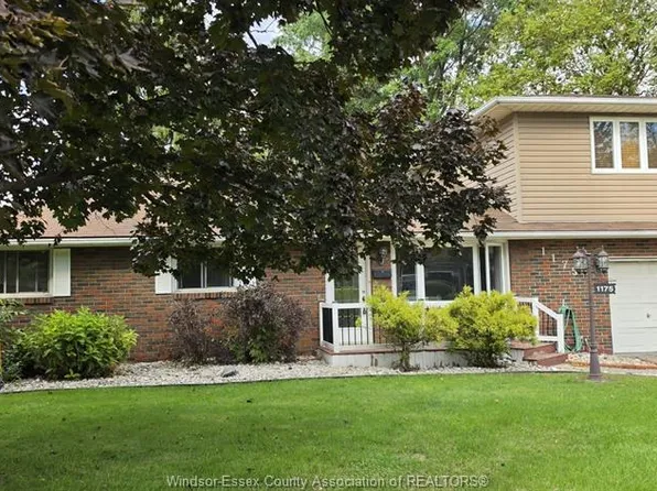 1175 Stuart Blvd, Lasalle, ON N9J 1Y3