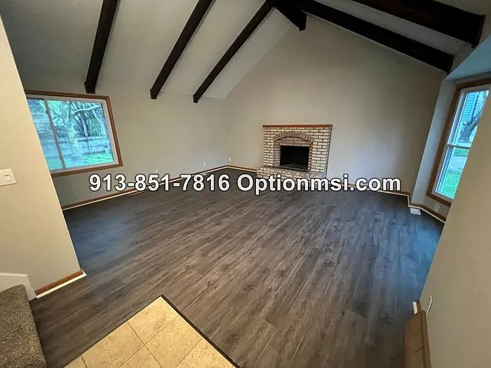 2008 E Sunvale Dr — Photo 4