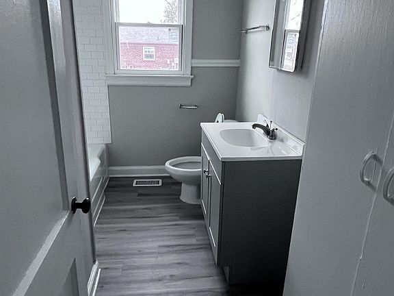 4th image of 311 Coltrane Ave