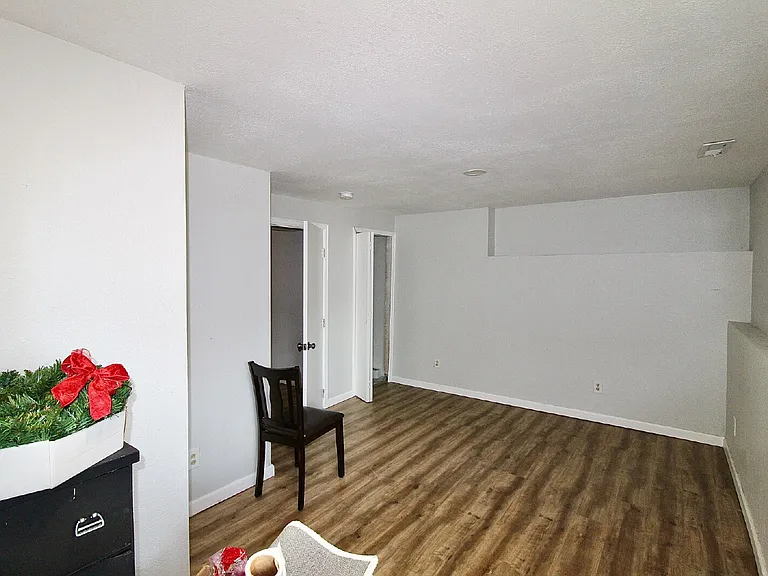 13238 Alcott Cir — Photo 25