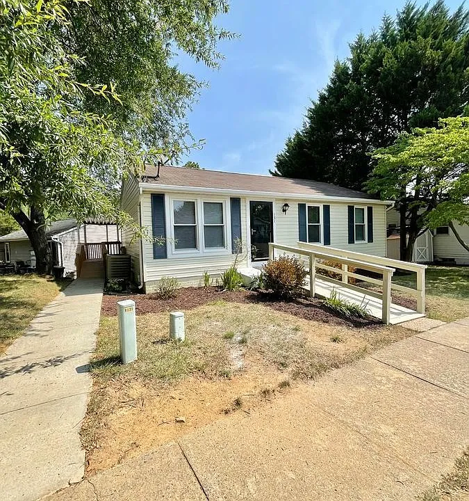 131 Oak View Dr SE