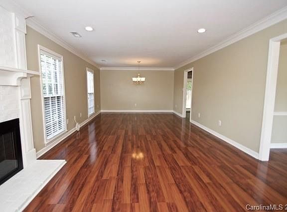 3rd image of 4213 Blacktree Ln