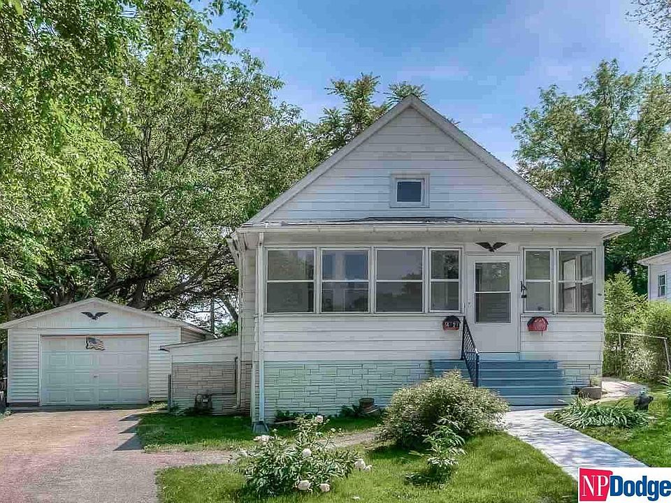 1st image of 4121 Erskine St