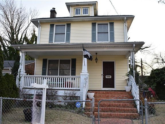 4th image of 241 Maple Ave