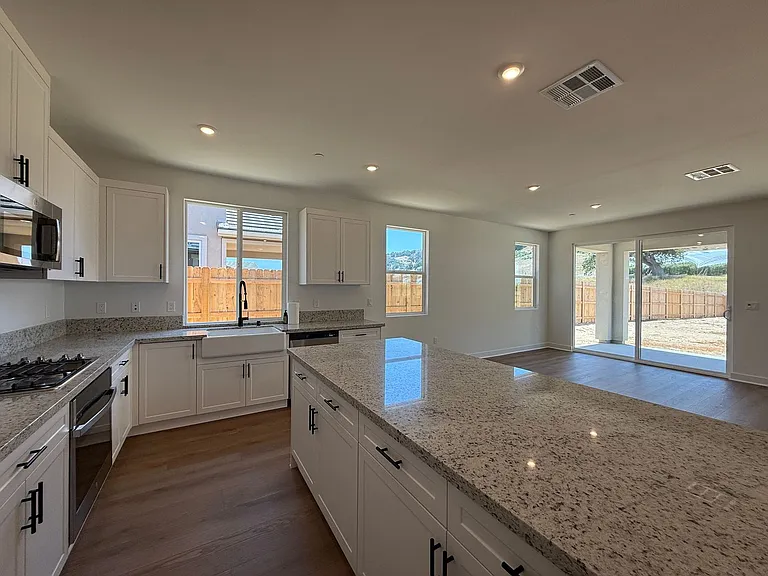 156 Coiner St — Photo 19