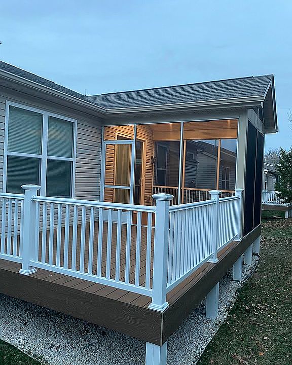 Extended deck 