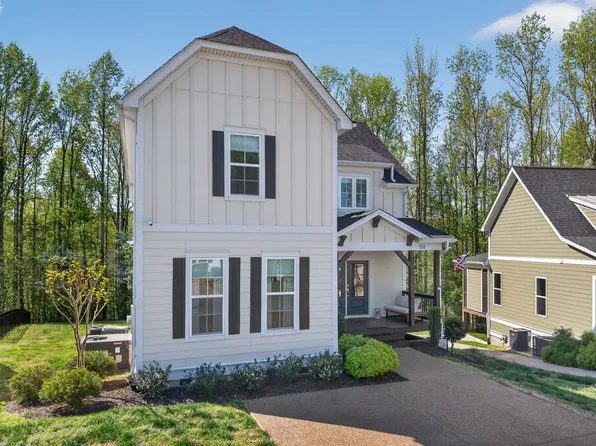 521 Evans Dr, Tullahoma, TN 37388