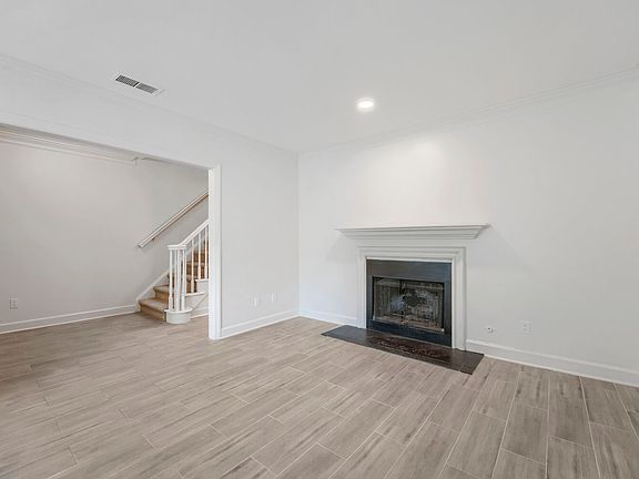 4th image of 7500 Roswell Rd #47A