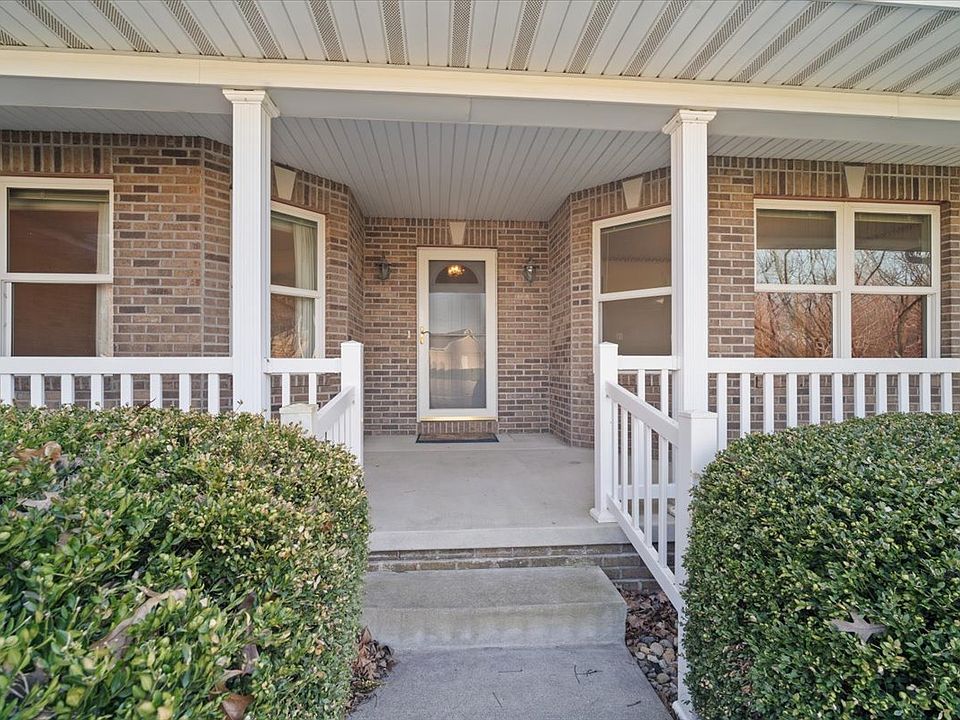 206 Valley Ct, Goodfield, IL 61742 Zillow