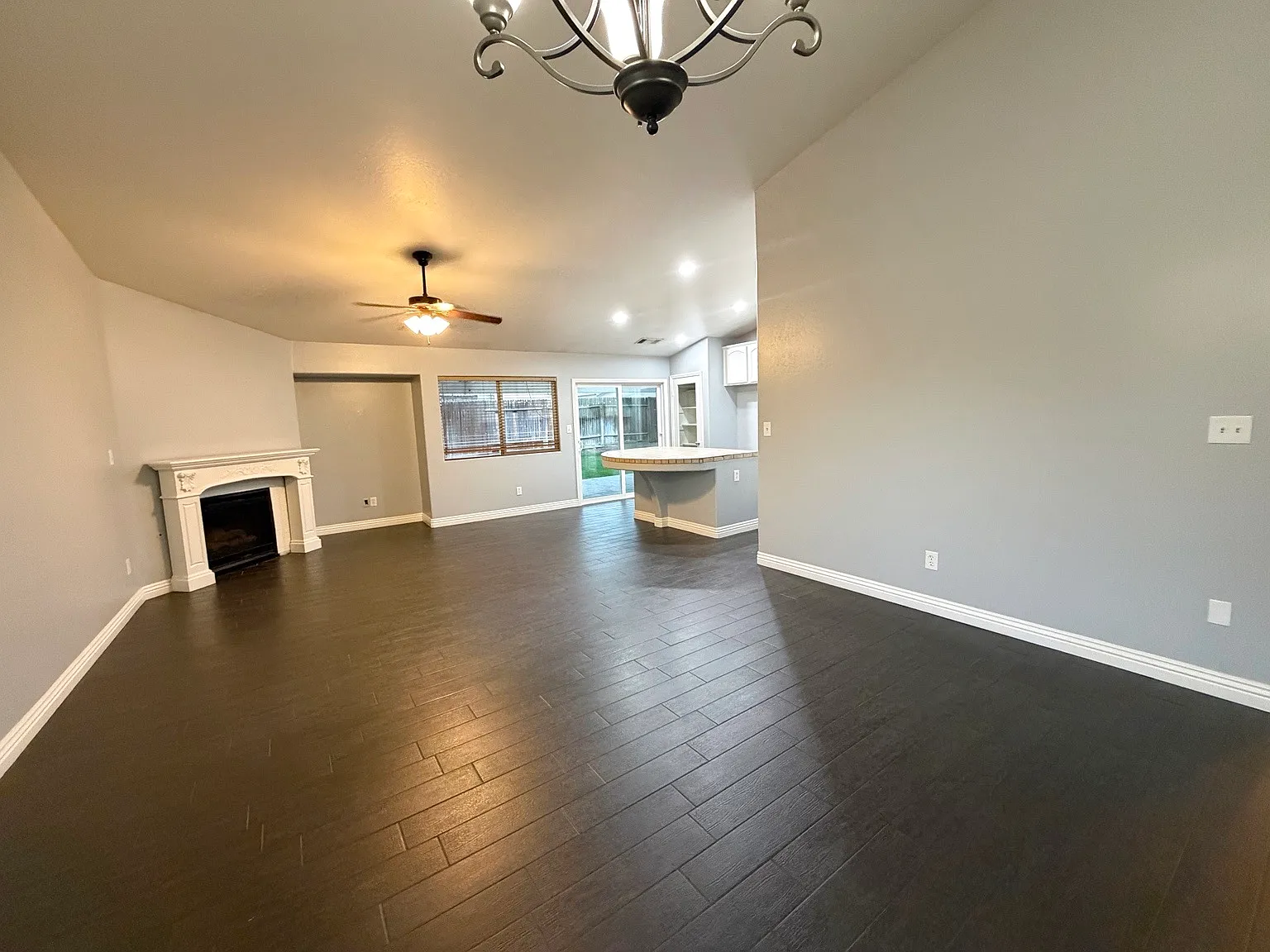 4 bed, 1626 sqft, $2,400 — Photo 4