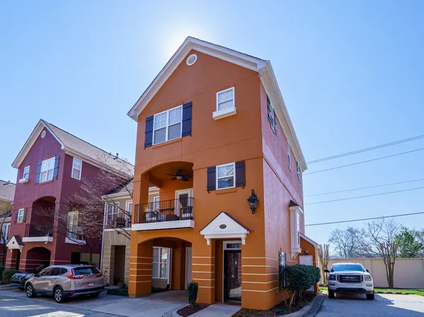 930 Hawthorne Bridge Ct, Charlotte, NC 28204