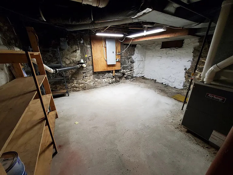 254 Franklin St — Photo 23