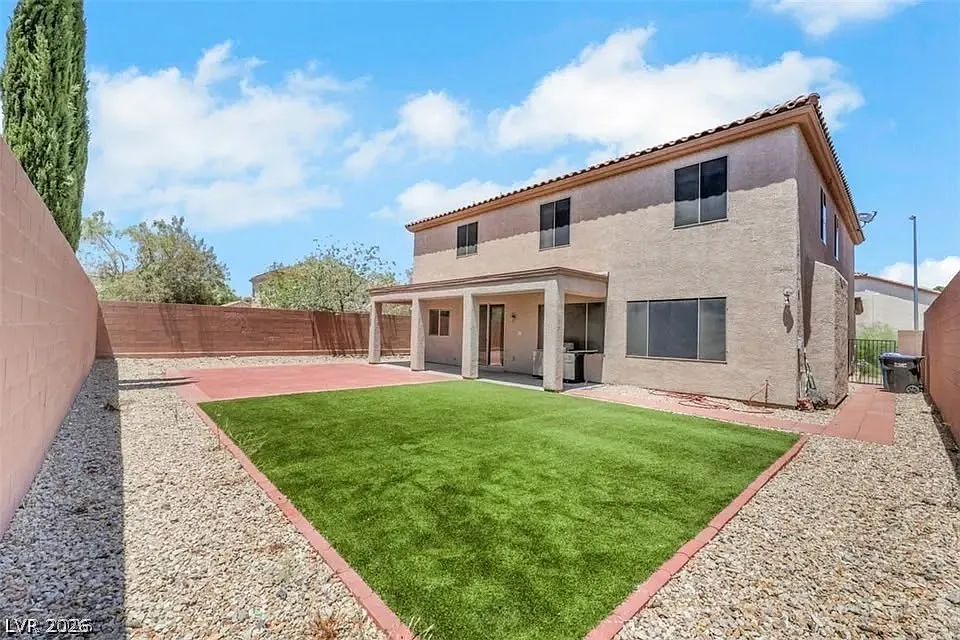 6 bed, 4.0 bath, 3800 sqft, $3,200 — Photo 4