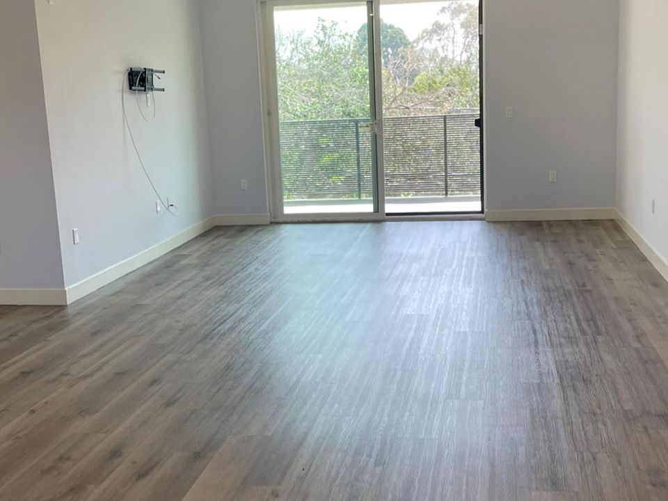 2nd image of 10739 Kling St #1