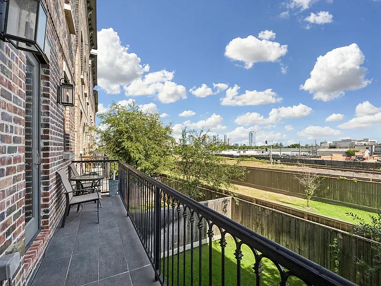 2913 Hicks St — Photo 26