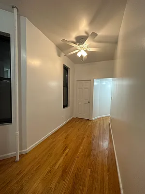 Rented by Peter R. Hungerford, LREB | media 23