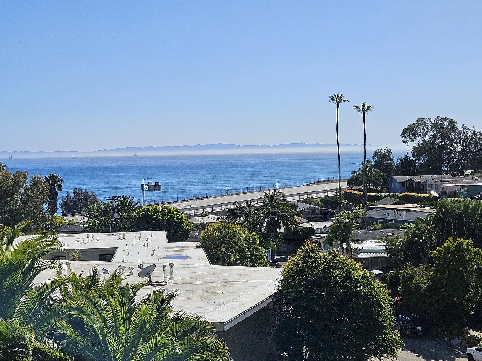 2 bed, $3,400 — Photo 2