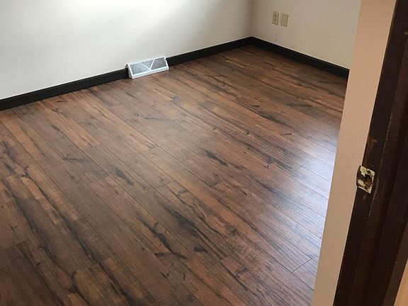 4th image of 511 9th St SE #511