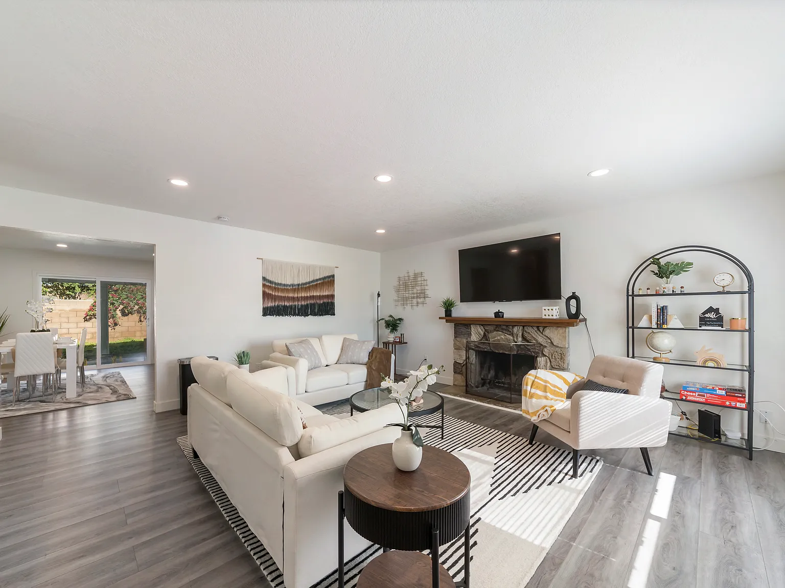 4 bed, 1464 sqft, $7,200 — Photo 1