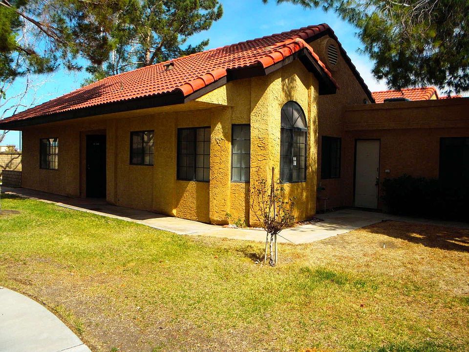 1st image of 19130 Elm Dr