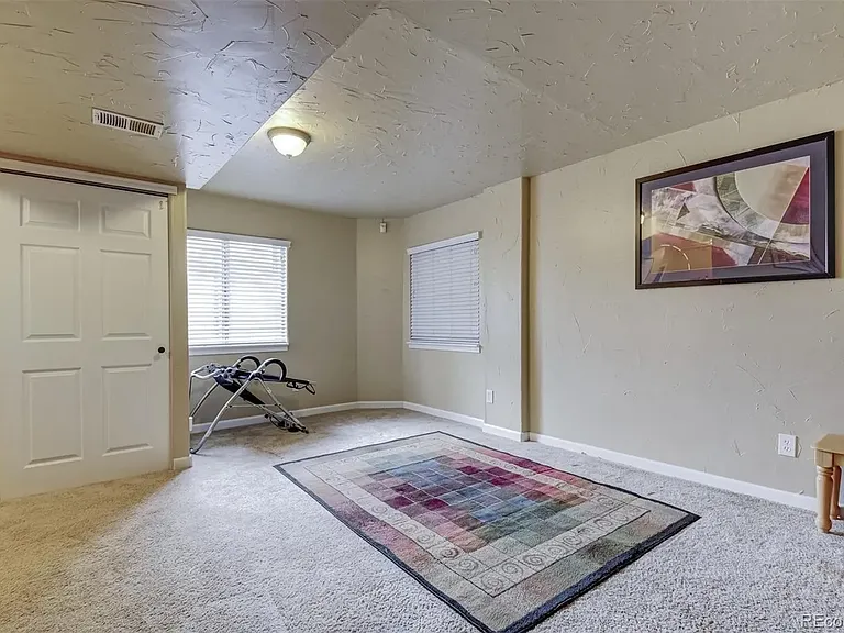 5542 S Valdai Way — Photo 5