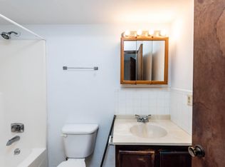 12 N 45th St APT 2, Belleville, IL 62226