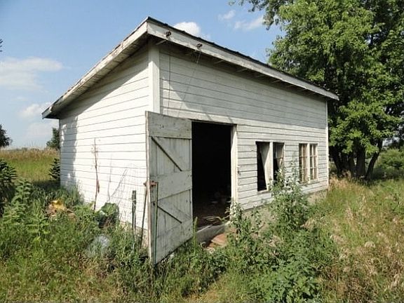 3rd image of N8550 Hwy 44