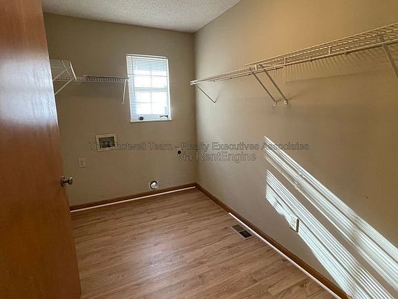 5th image of 6923 Wright Rd APT 2