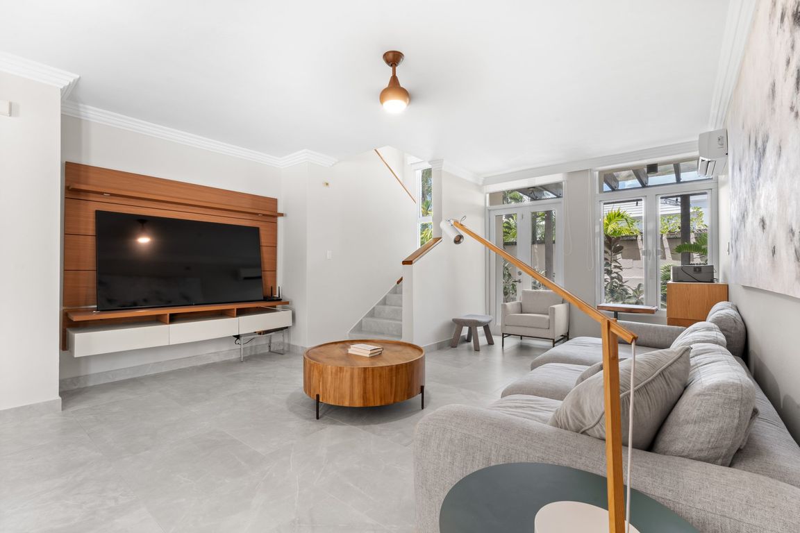 next background image