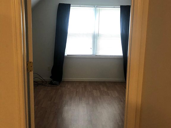 2nd image of 1770 Crestview Dr