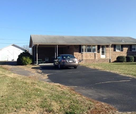 3rd image of 206 Morningside Dr