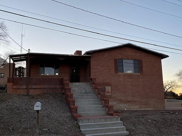 1st image of 1300 S Grandview Dr