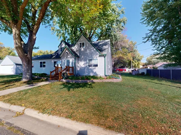 705 Glenview Dr, Albert Lea, MN 56007