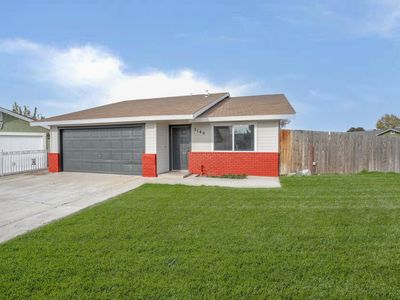 2149 N Sowell Court, Visalia, CA, 93291