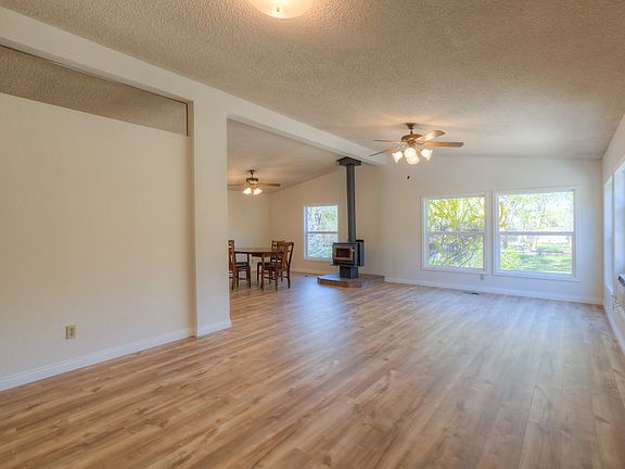 5th image of 12964 Los Verjeles Rd