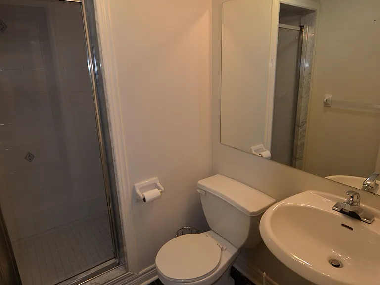 10719 Bathurst St #7 — Photo 3